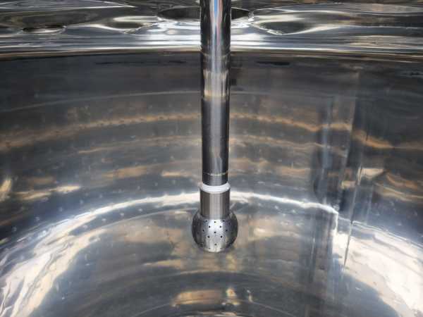 1000L heat-/coolable stainless steel mixing tank with insulation and dissolver